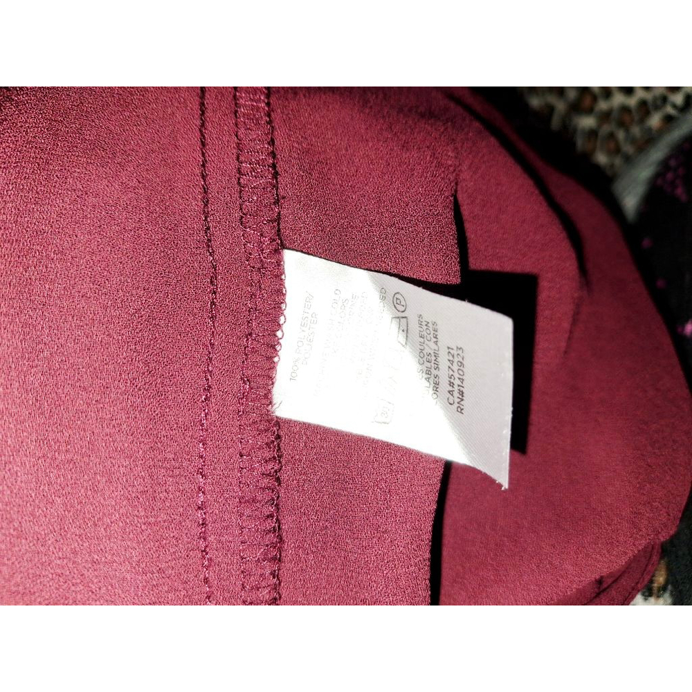 LOFT Outlet Burgundy V-Neck Button Front Cami Top M officecore lawyer wear - Picture 5 of 5